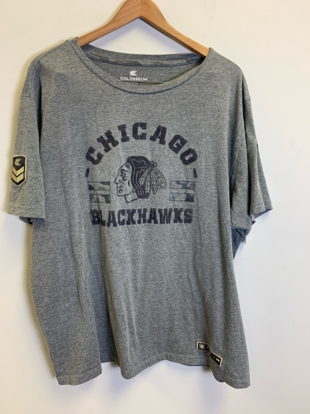 Colosseum Grey Chicago Blackhawks Graphic Tee